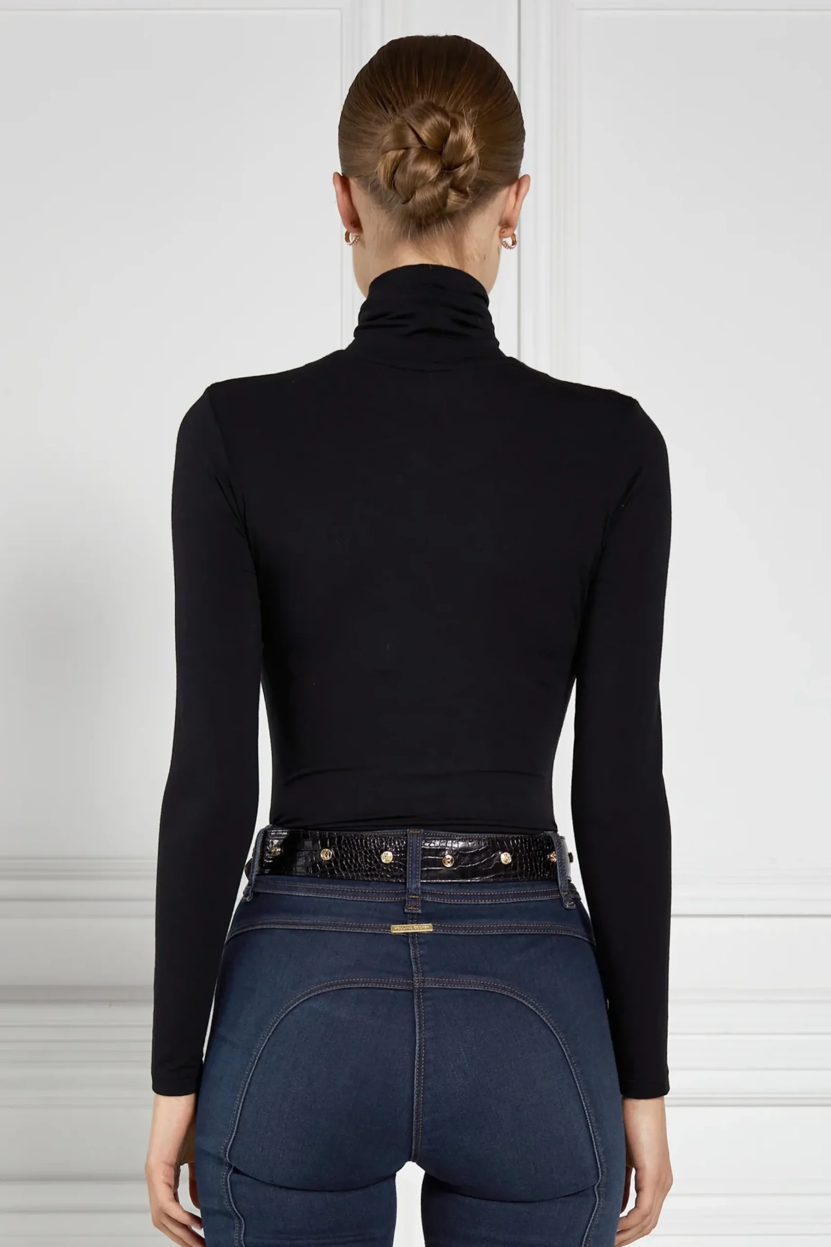 Essential Roll Neck