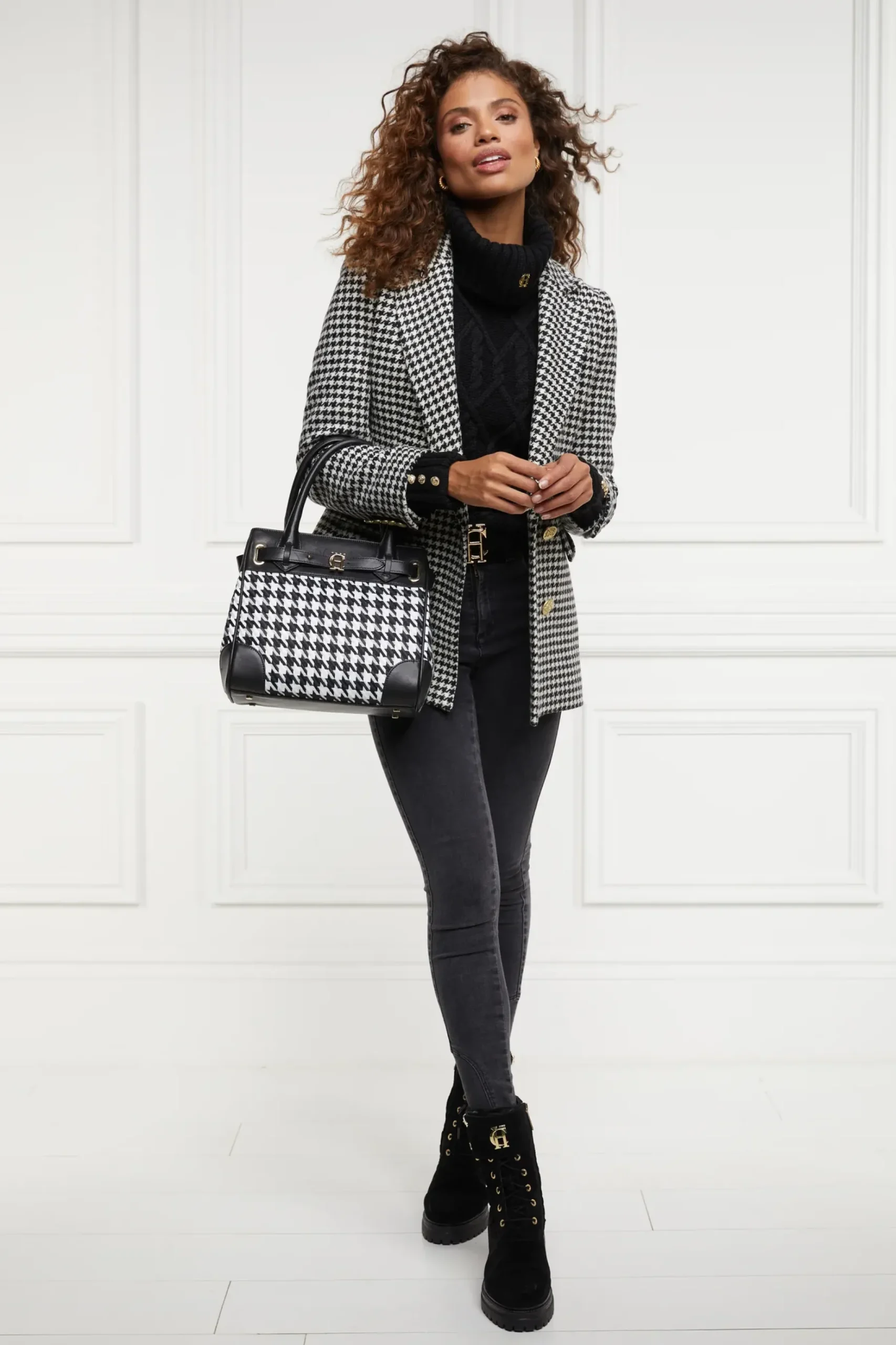 Noveli Cable Knit