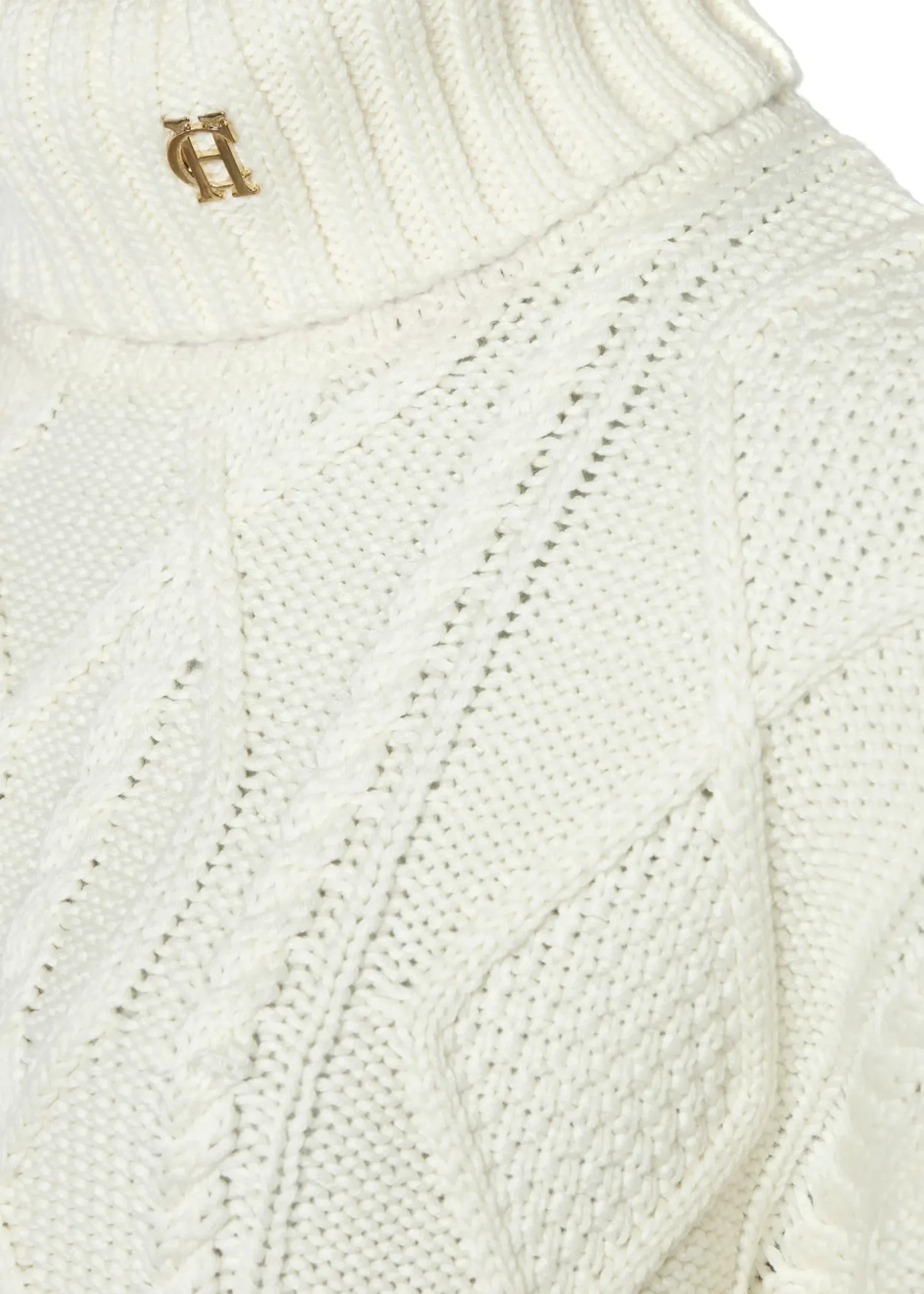 Noveli Cable Knit